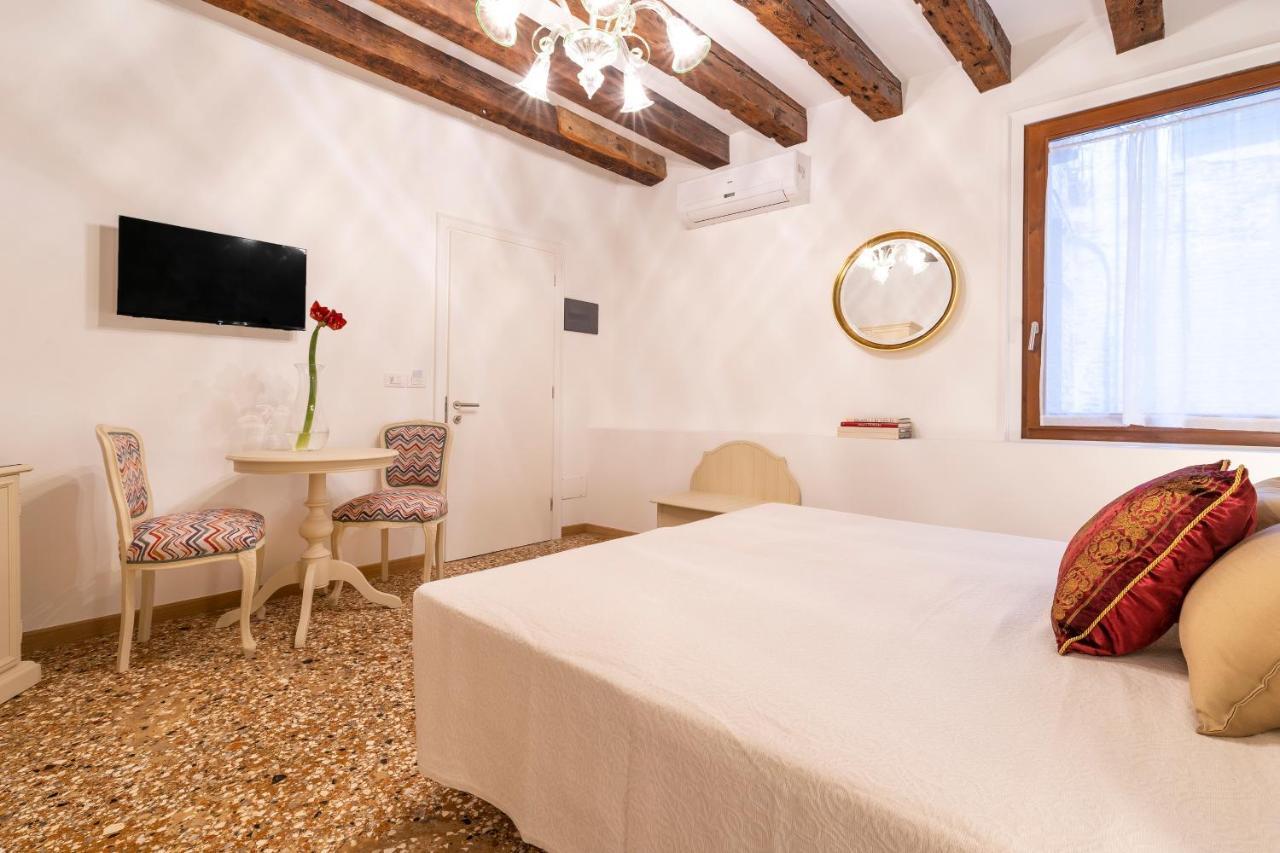ホテル Residenza San Silvestro ヴェネツィア エクステリア 写真