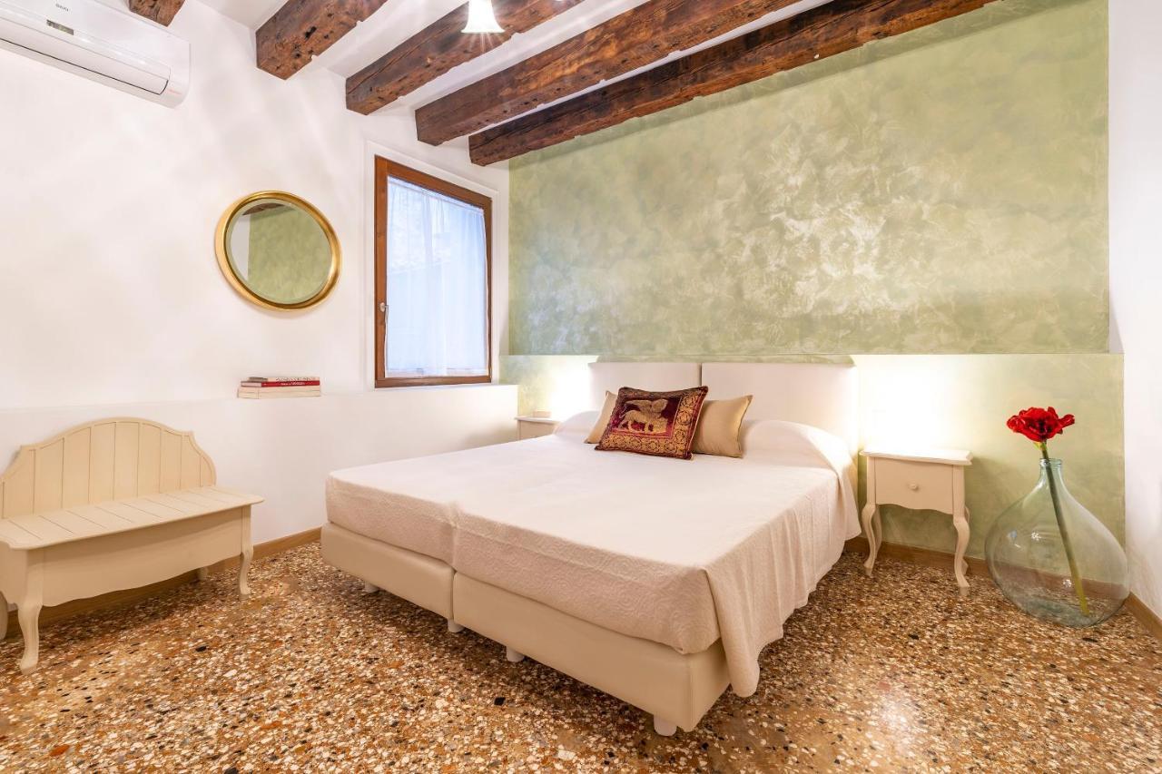 ホテル Residenza San Silvestro ヴェネツィア エクステリア 写真